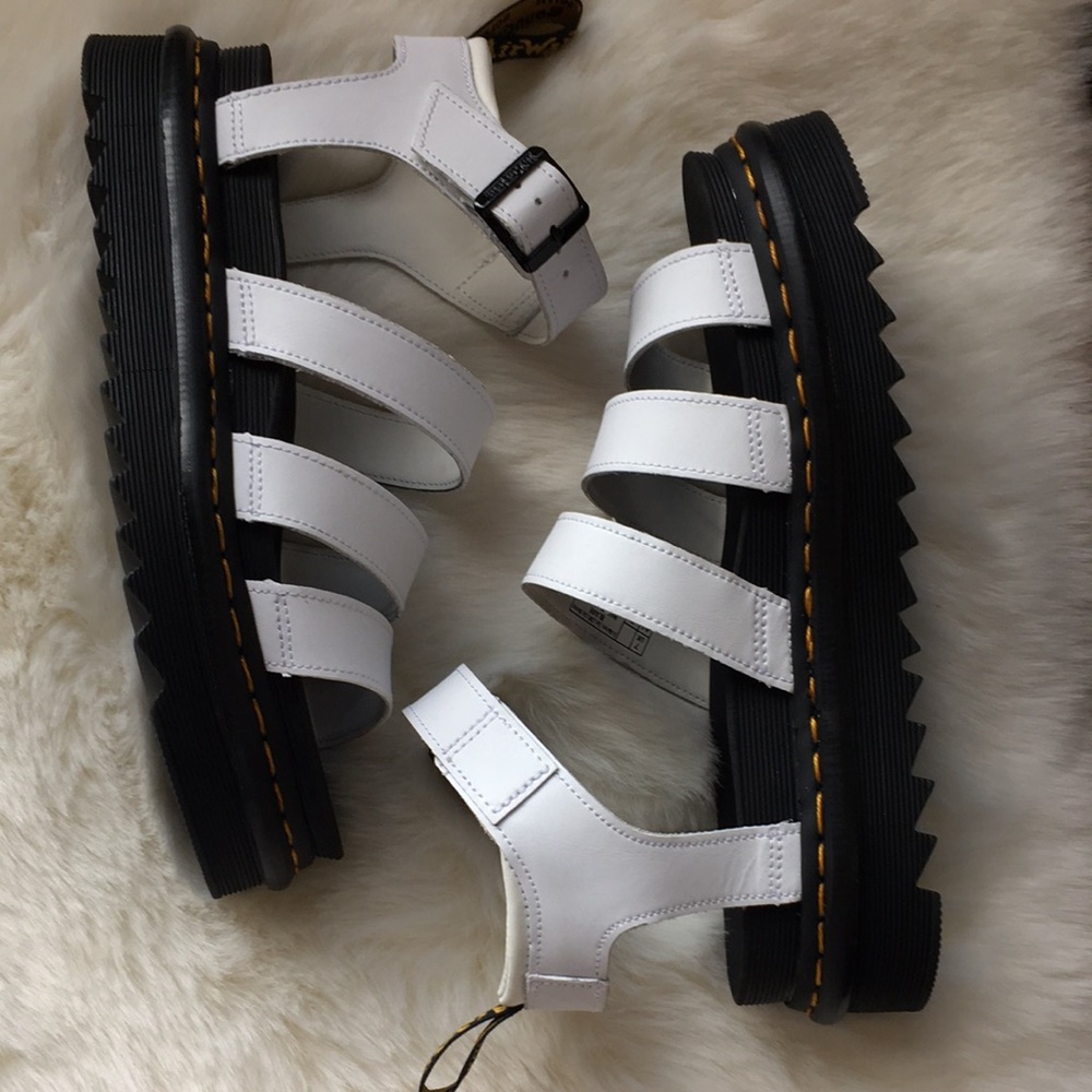 DR.MARTENS WOMEN WHITE SANDALS SIZE 9 - Picture 1 of 3